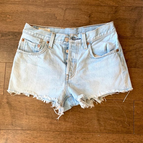 Levi's 501 Original High Rise Short - Picture 5 of 12